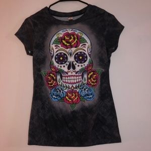 Juniors Medium skull graphic tee